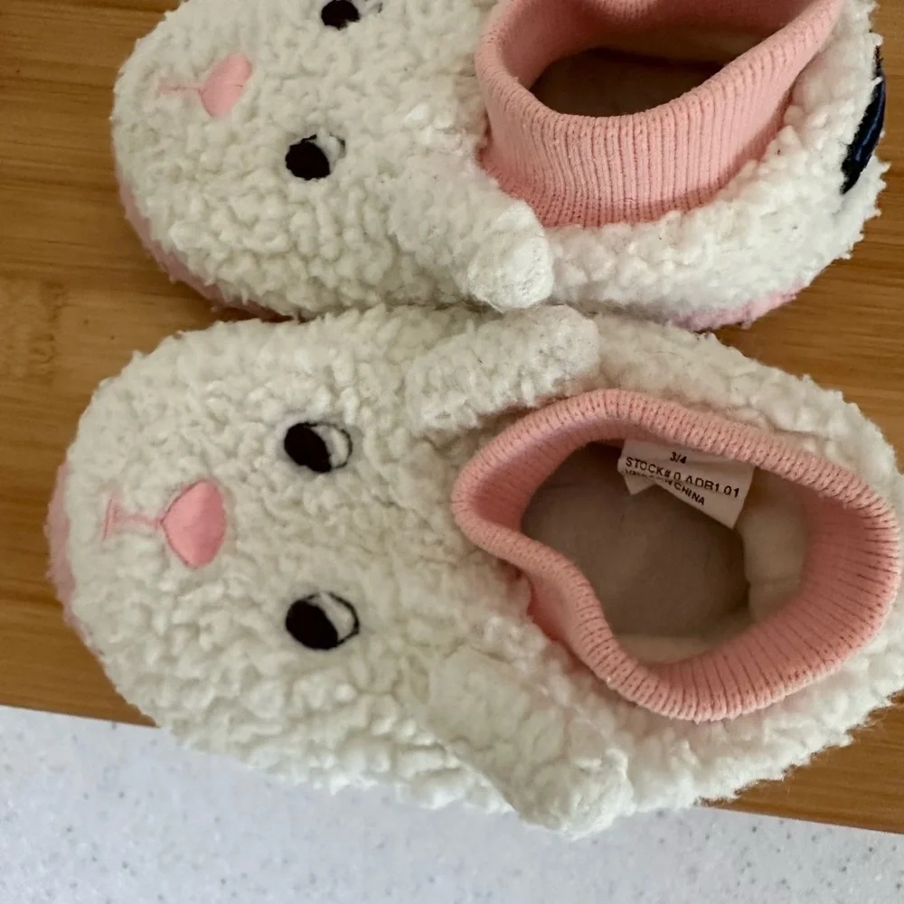 COPY - L.L.Bean Toddler Size 3/4 Animal Paws Slippers. White & Pink Bunny!